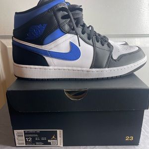 Air Jordan 1 MID